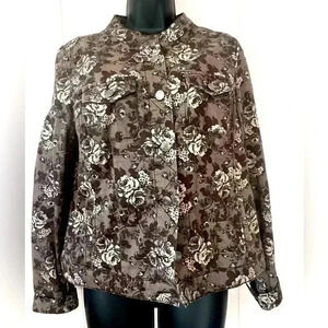 Bandolino Women's Sz M Denim Softer Denim Jacket Collarless Rose Print